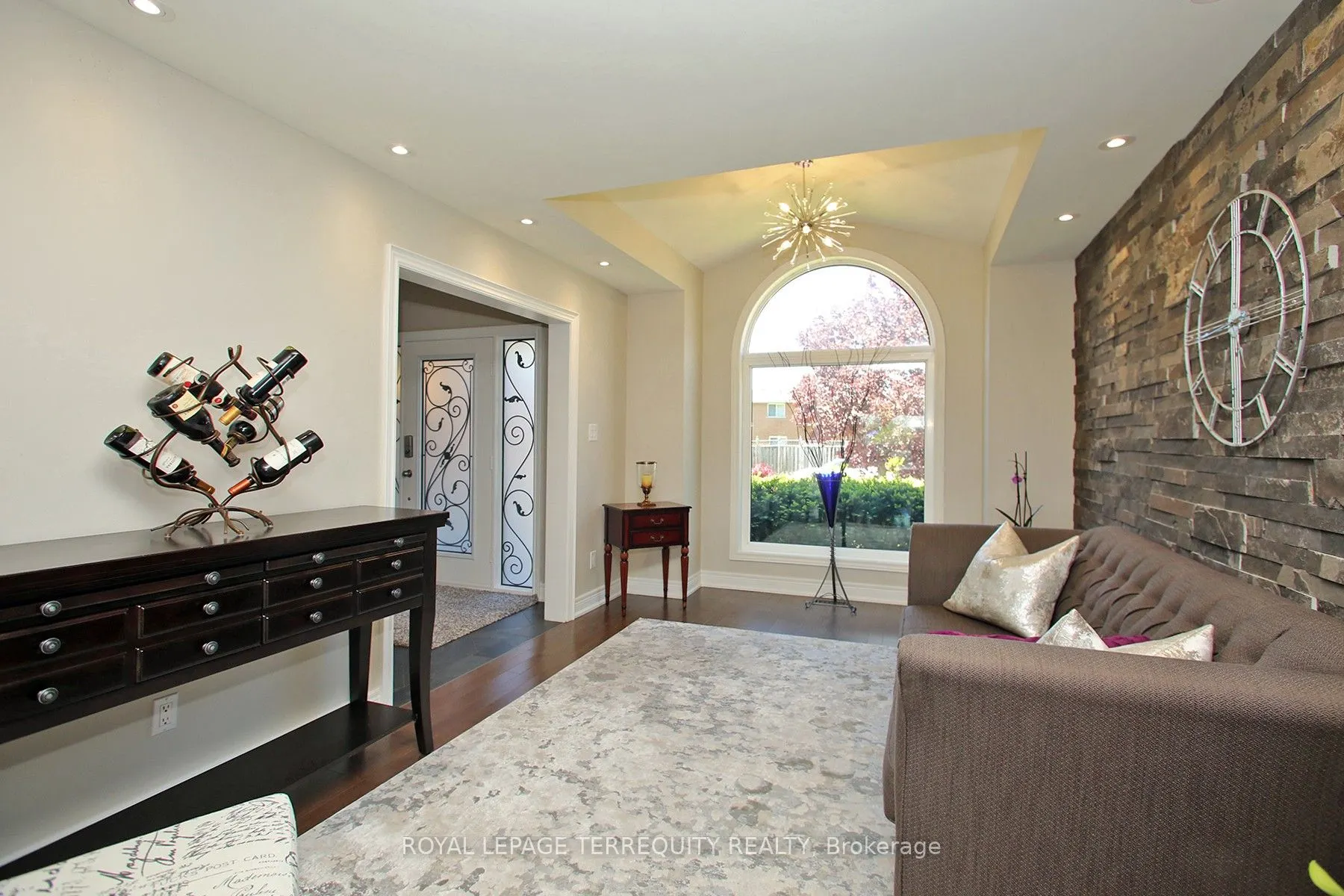 3 Riviera Ridge