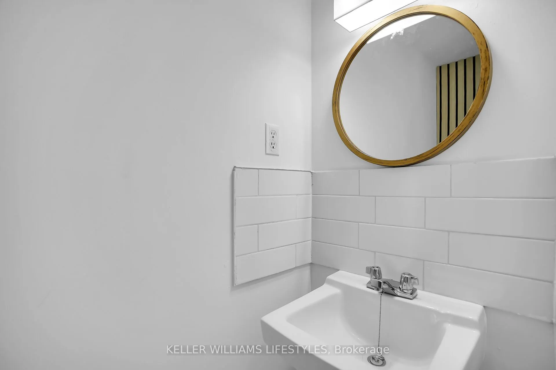 230 Clarke Road, #4