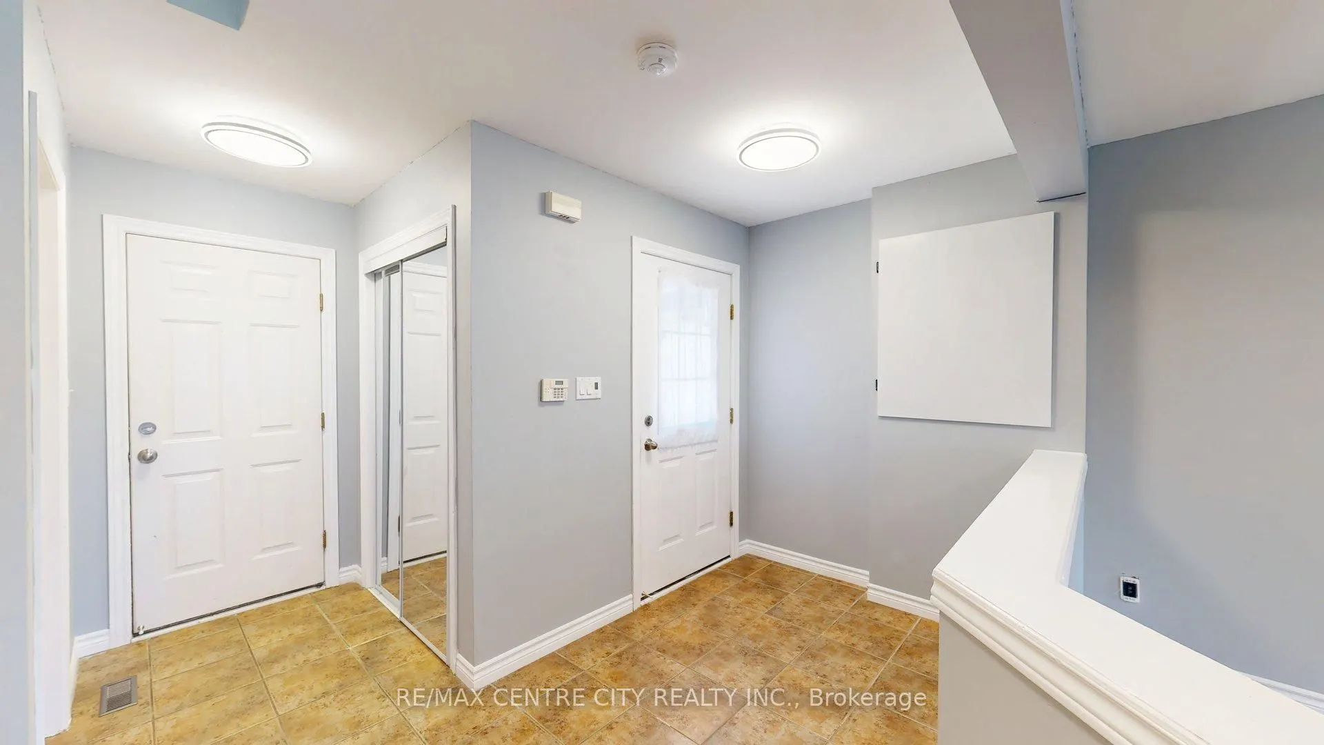 3252 Meadowgate Boulevard, #Upper