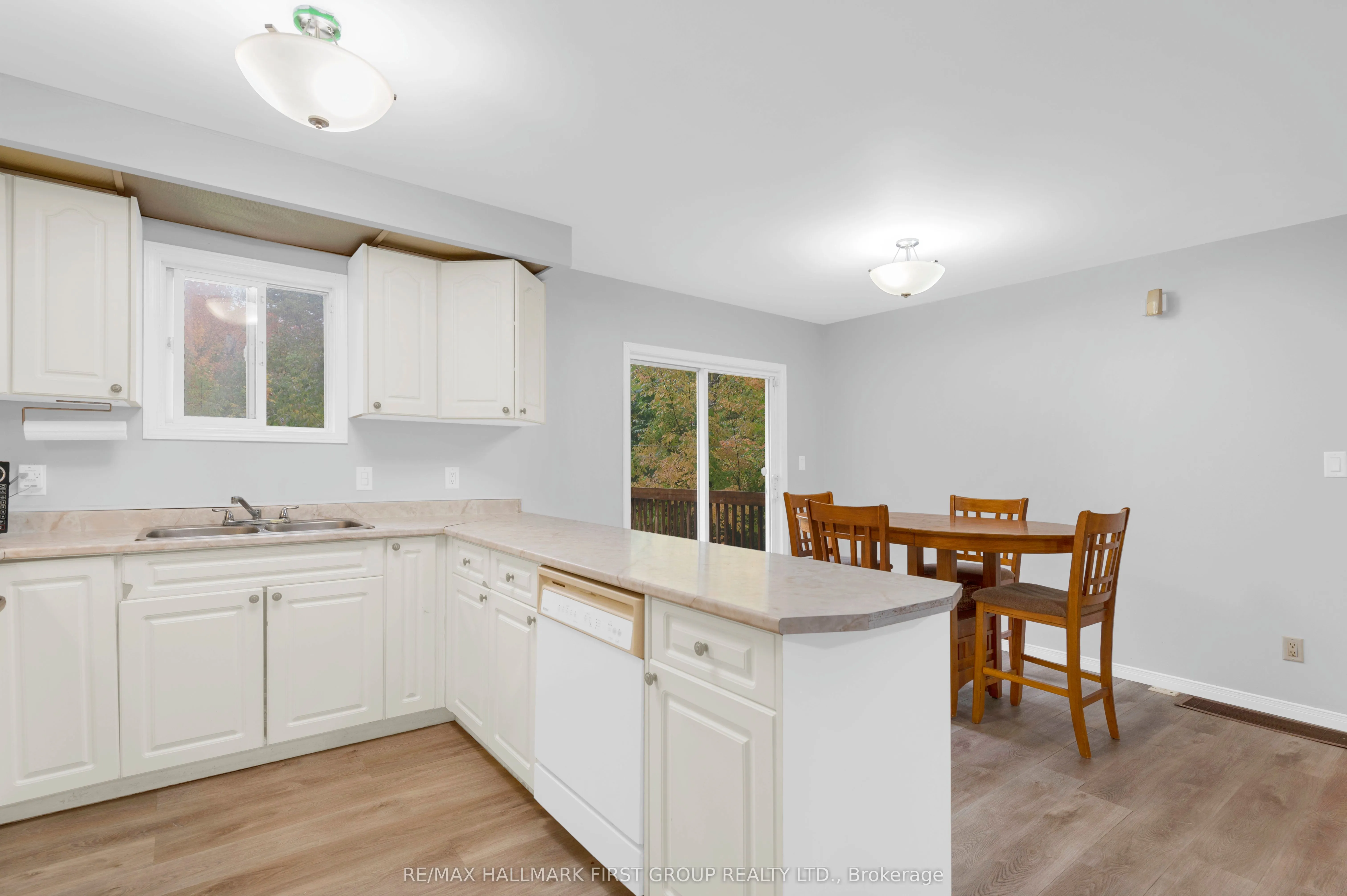 1335 Quin Mo Lac Road