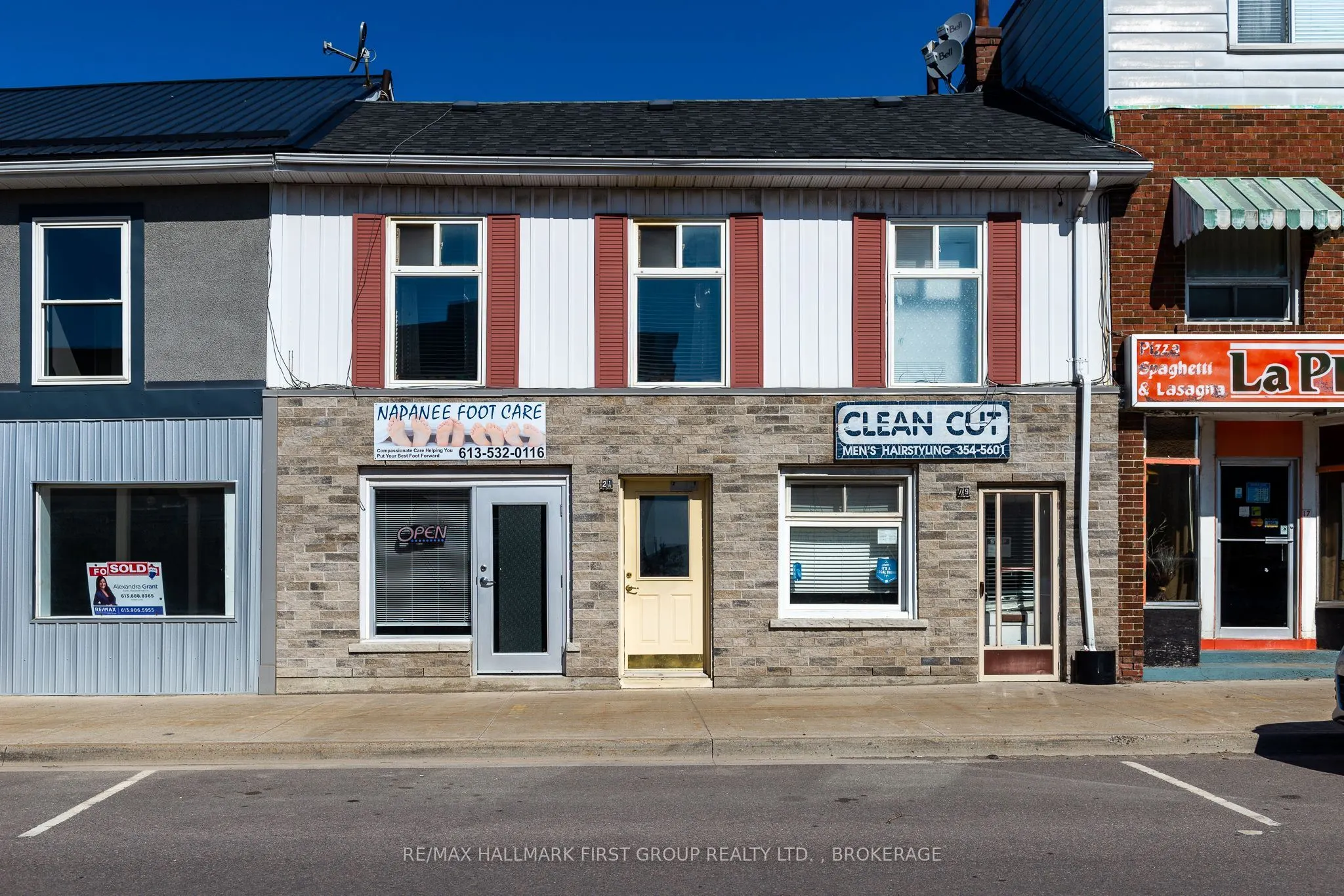 19/21 Dundas Street W