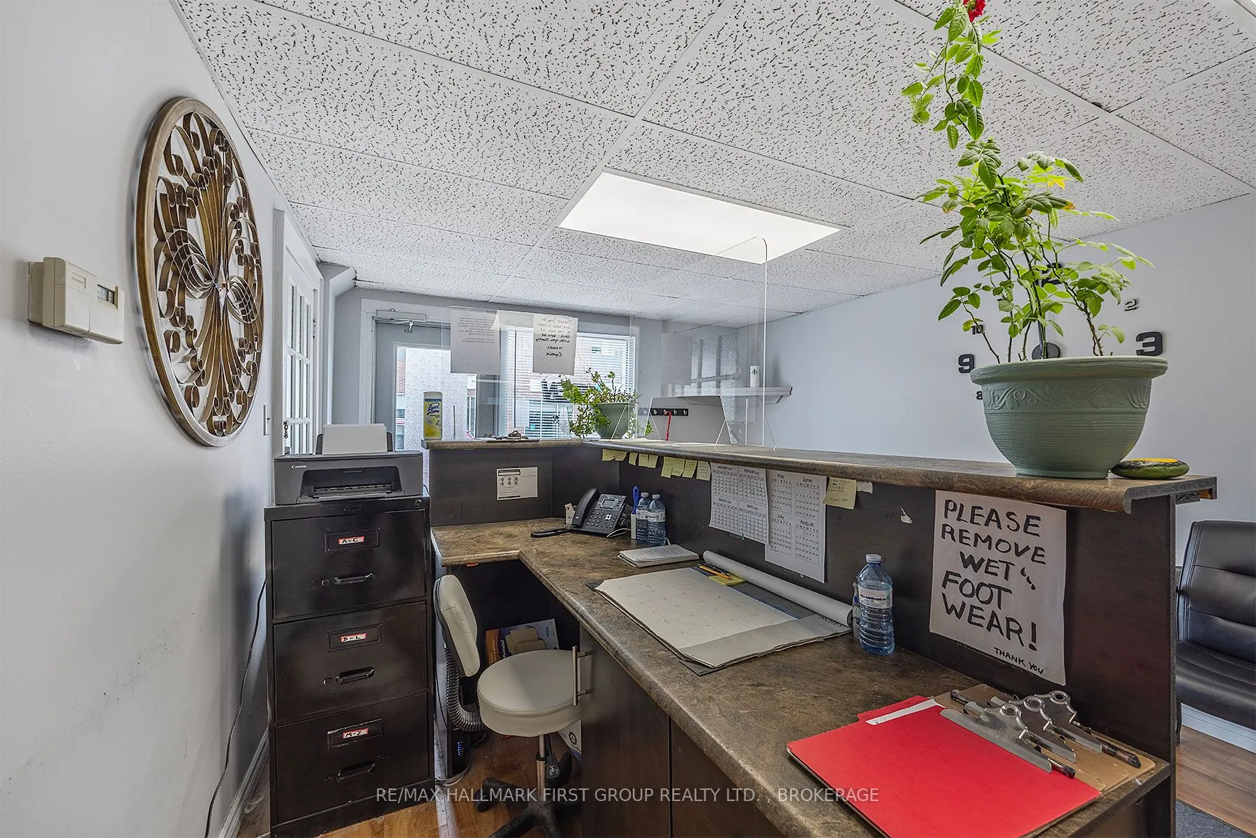 19/21 Dundas Street W
