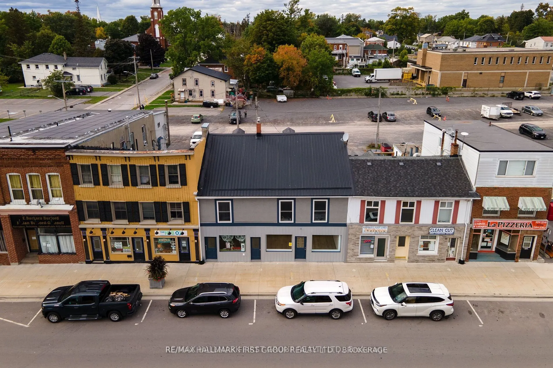 19/21 Dundas Street W