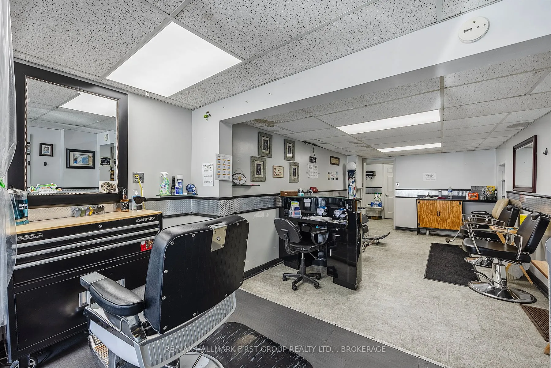 19/21 Dundas Street W