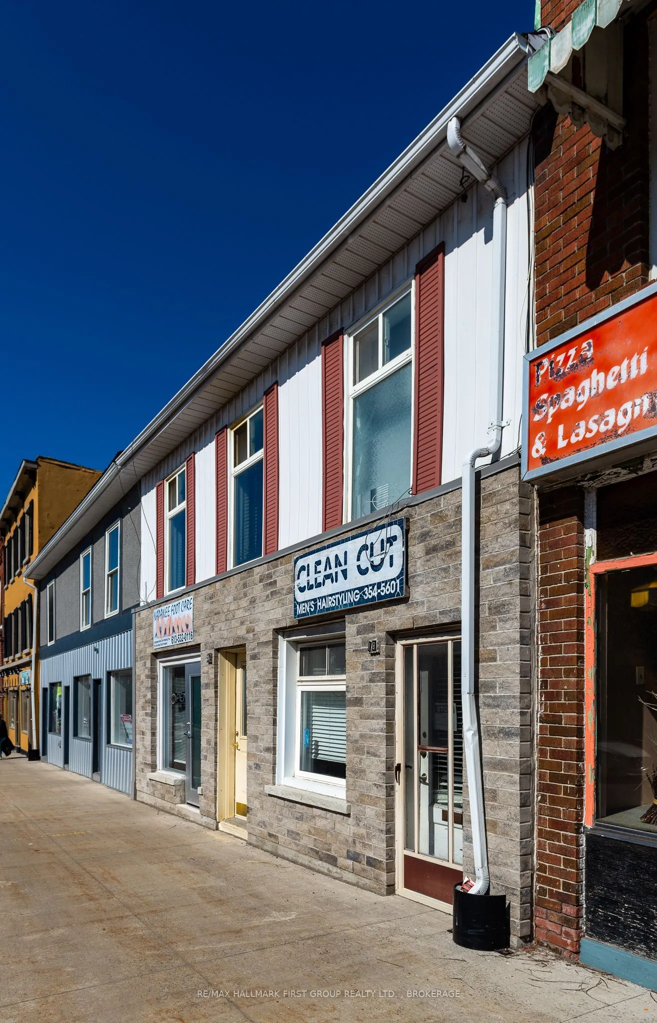 19/21 Dundas Street W