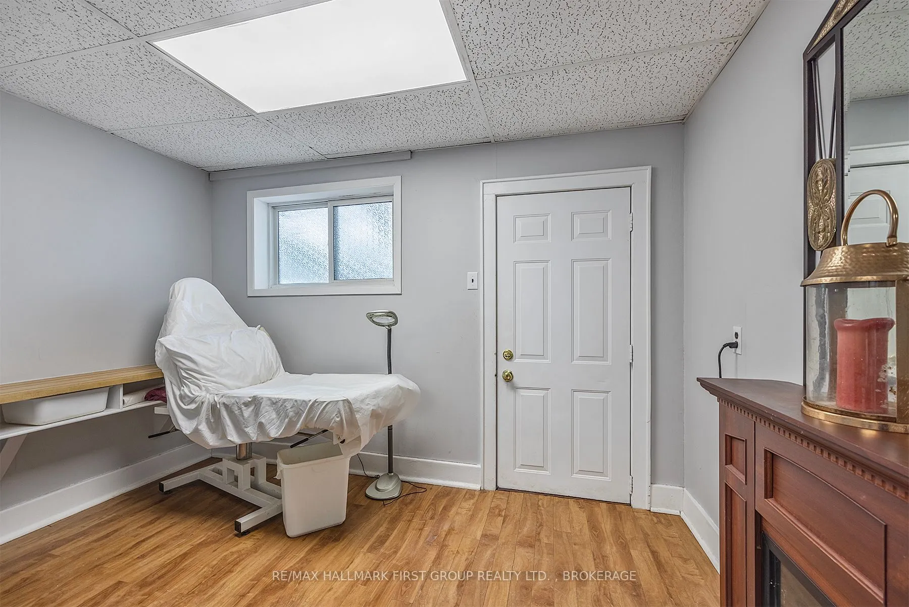 19/21 Dundas Street W