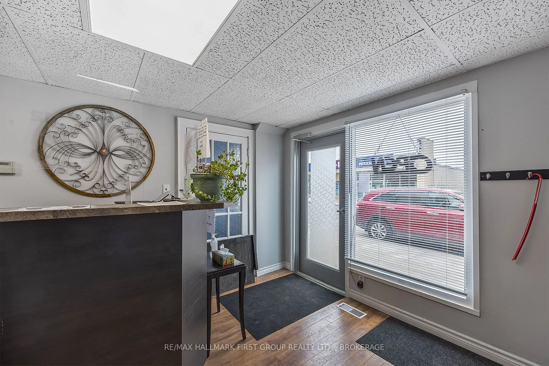 19/21 Dundas Street W