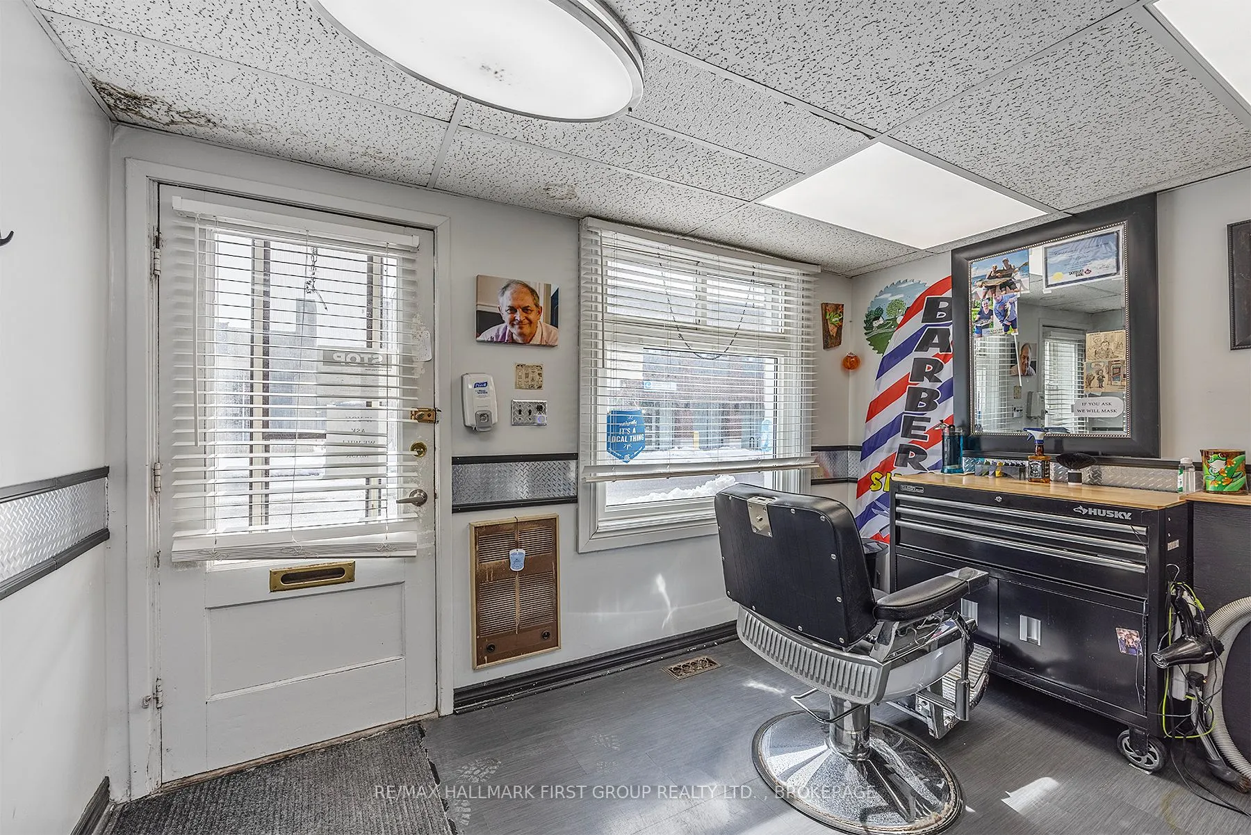 19/21 Dundas Street W