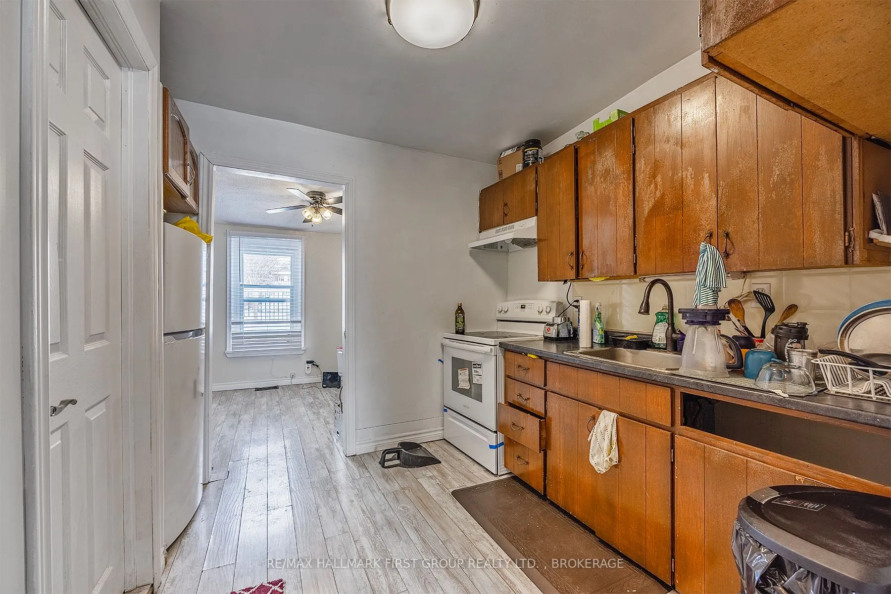 19/21 Dundas Street W