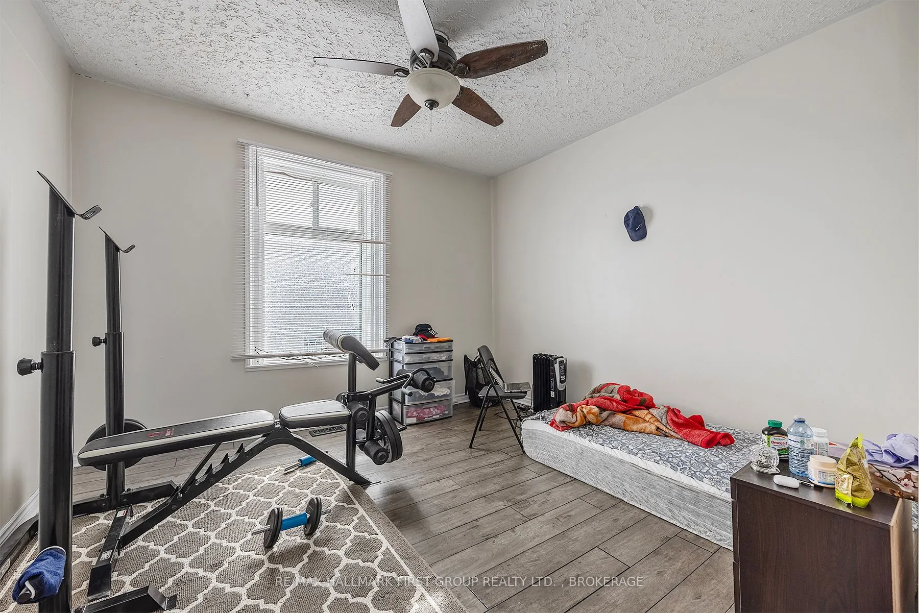 19/21 Dundas Street W