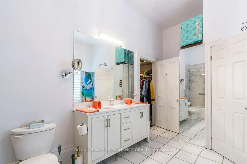 233 John Street, #5