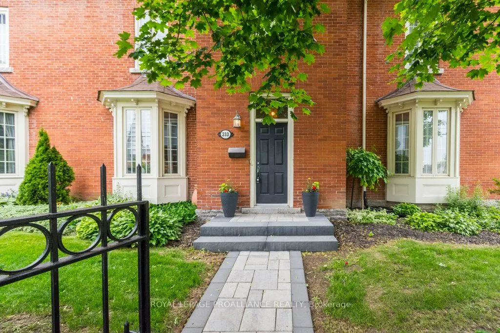 233 John Street, #5
