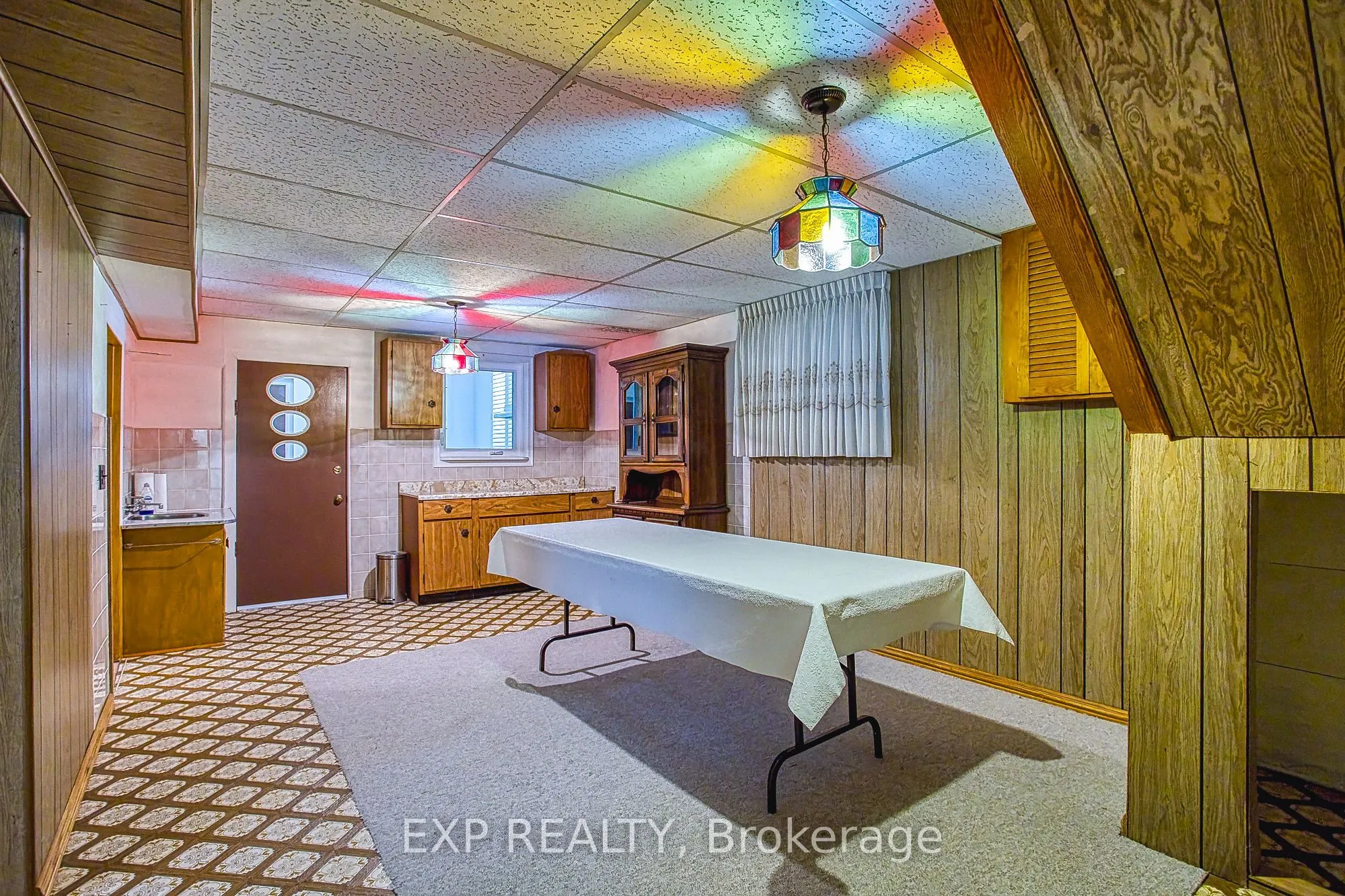 633 Rosseau Road