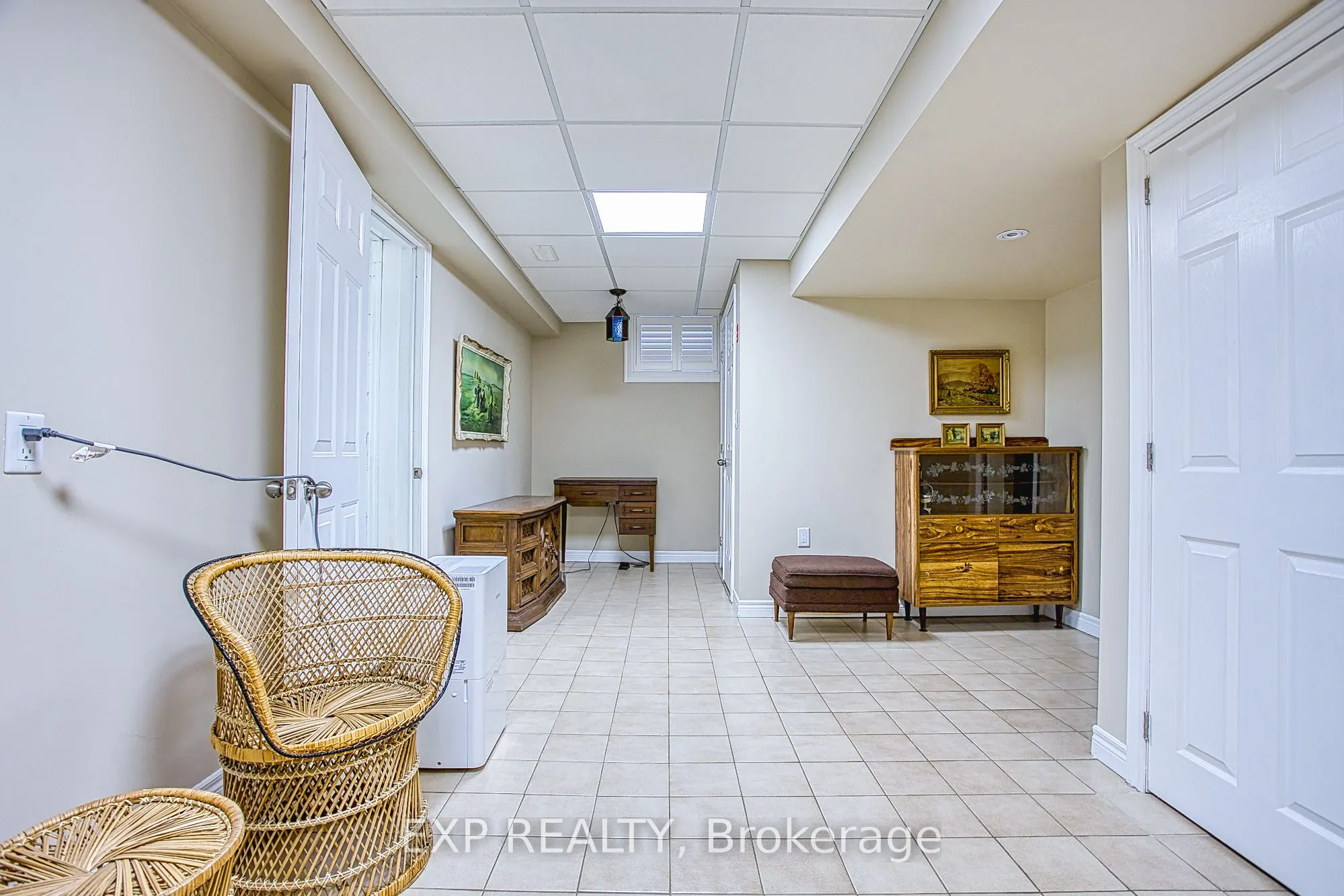 633 Rosseau Road