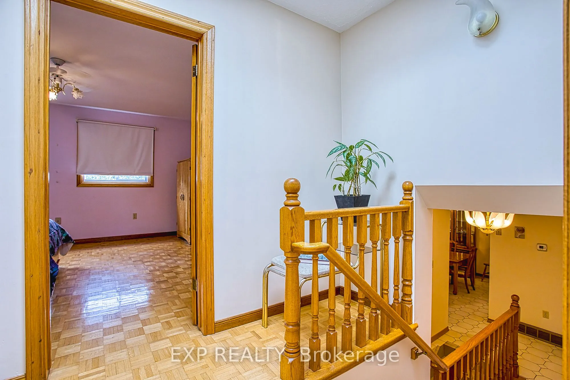 633 Rosseau Road