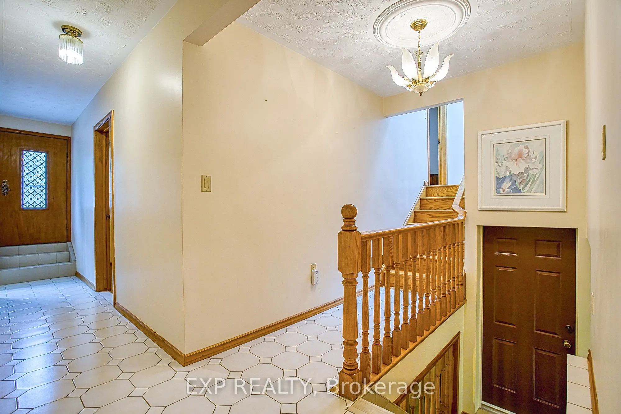 633 Rosseau Road