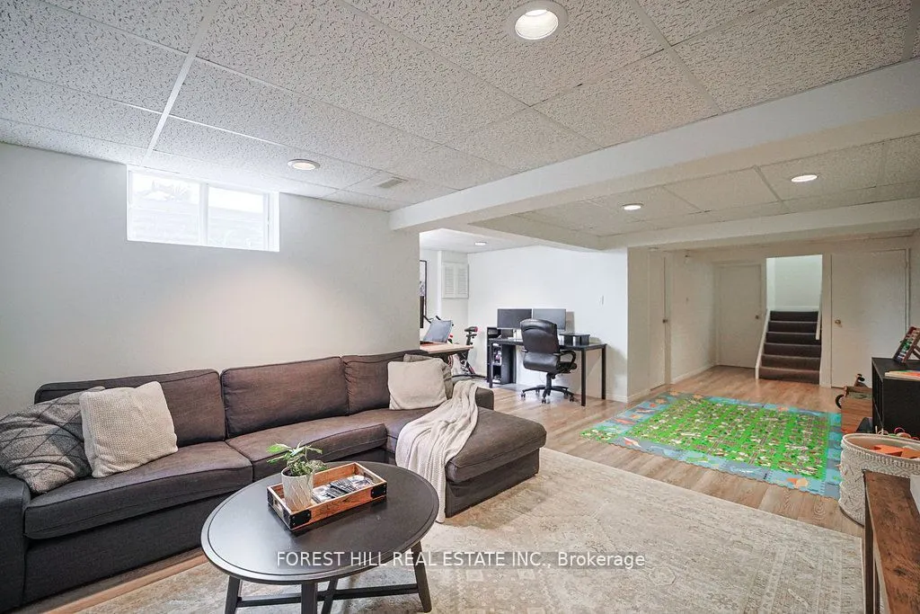 523 Beechwood Drive, #15