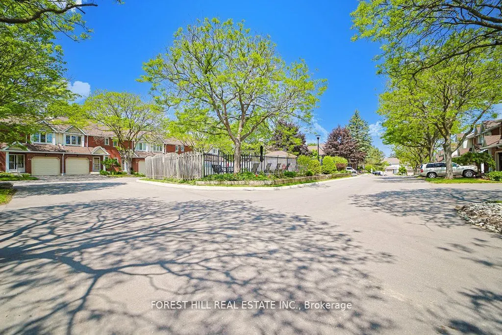 523 Beechwood Drive, #15