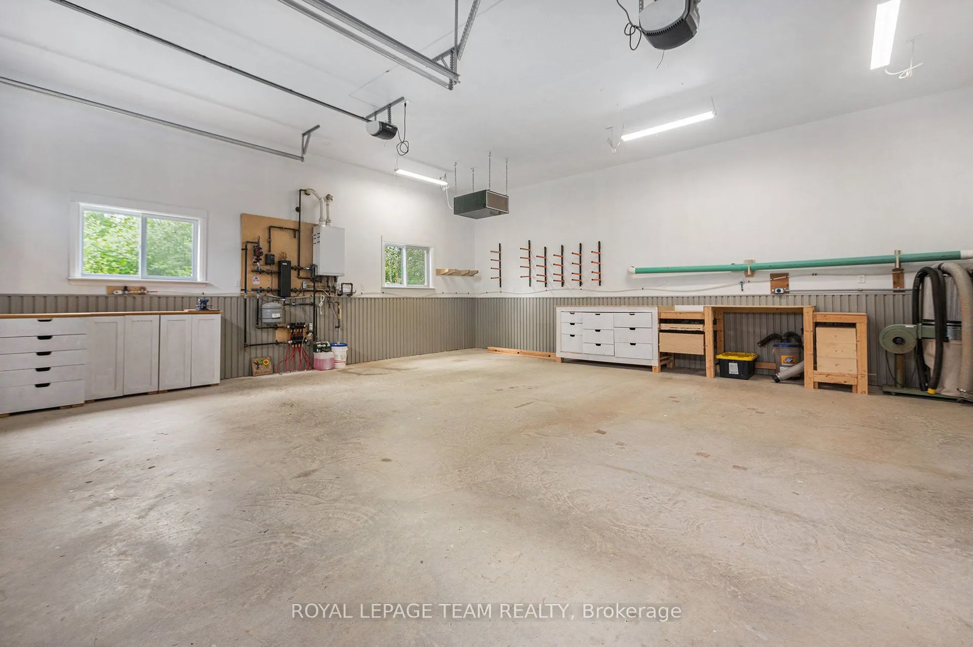 4517 Roger Stevens Drive