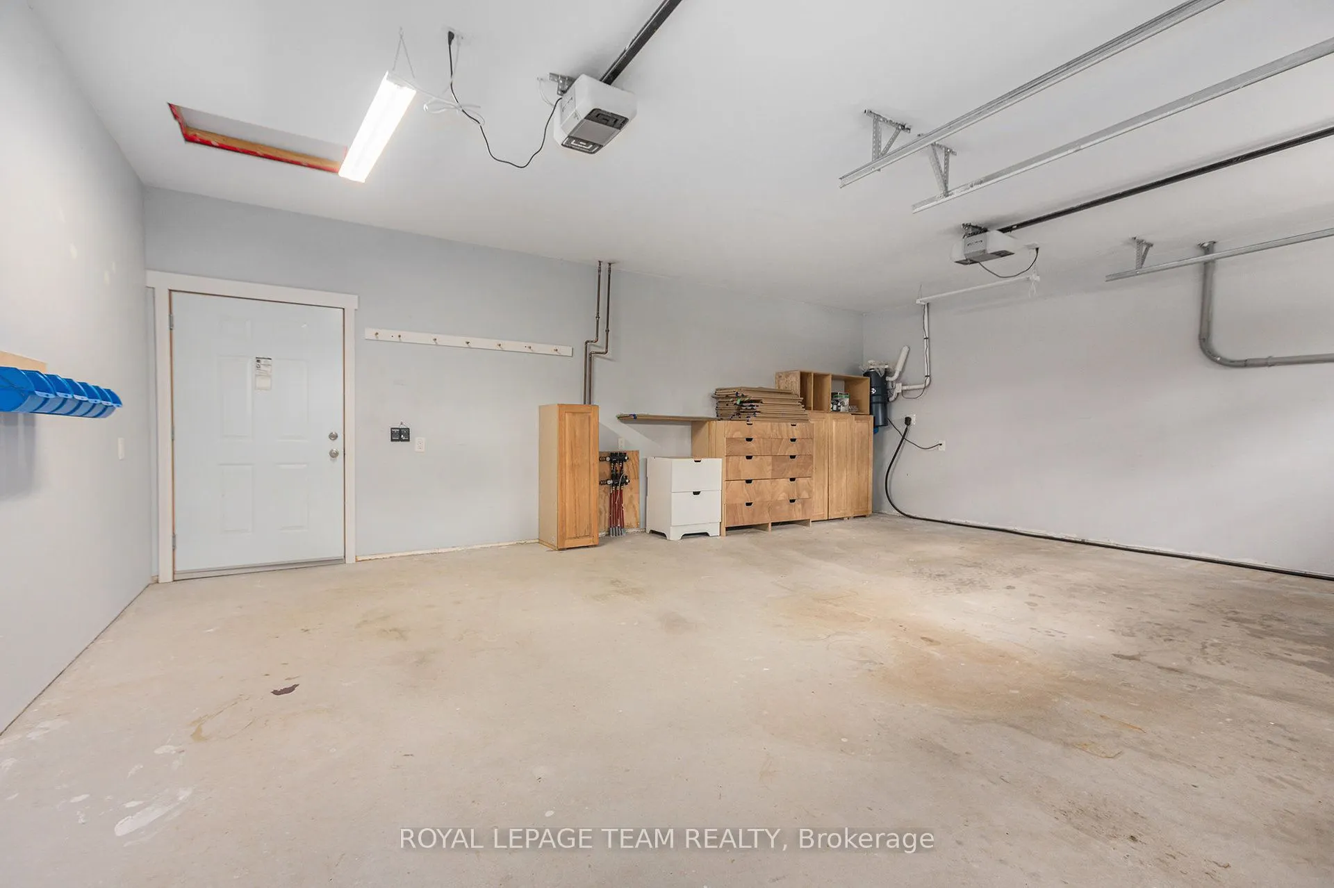 4517 Roger Stevens Drive