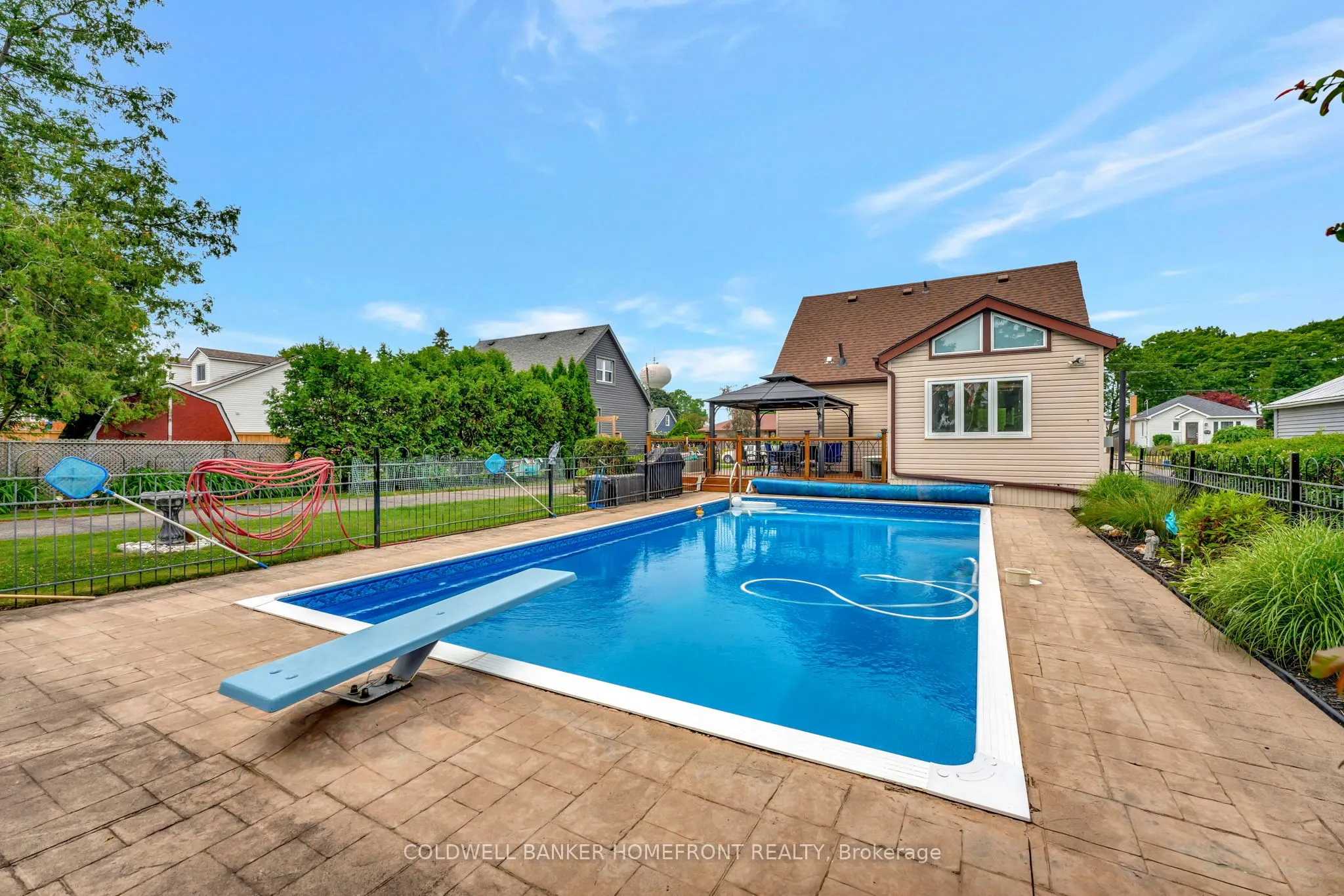 48 Willow Drive