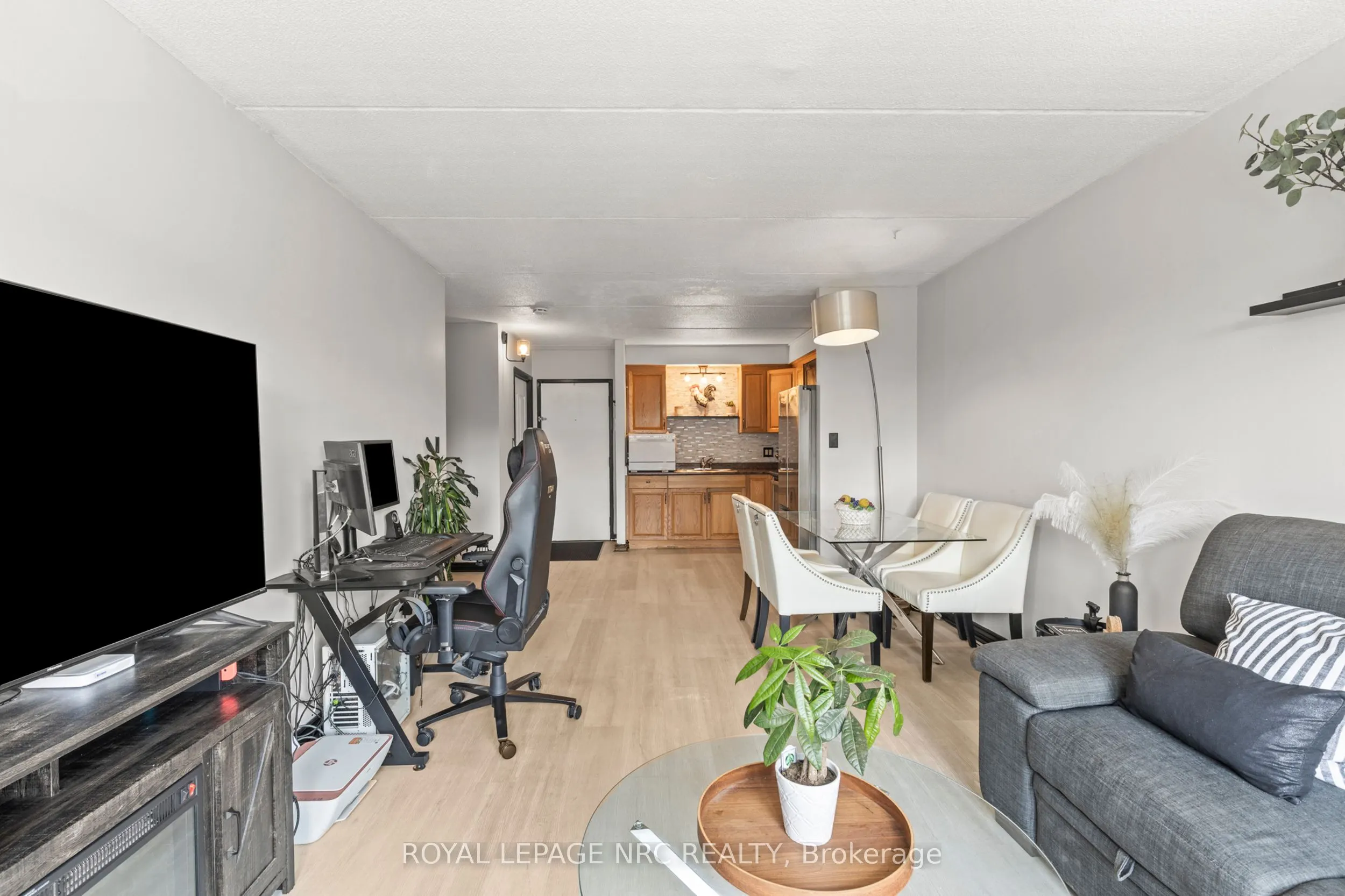 41 Rykert Street, #215