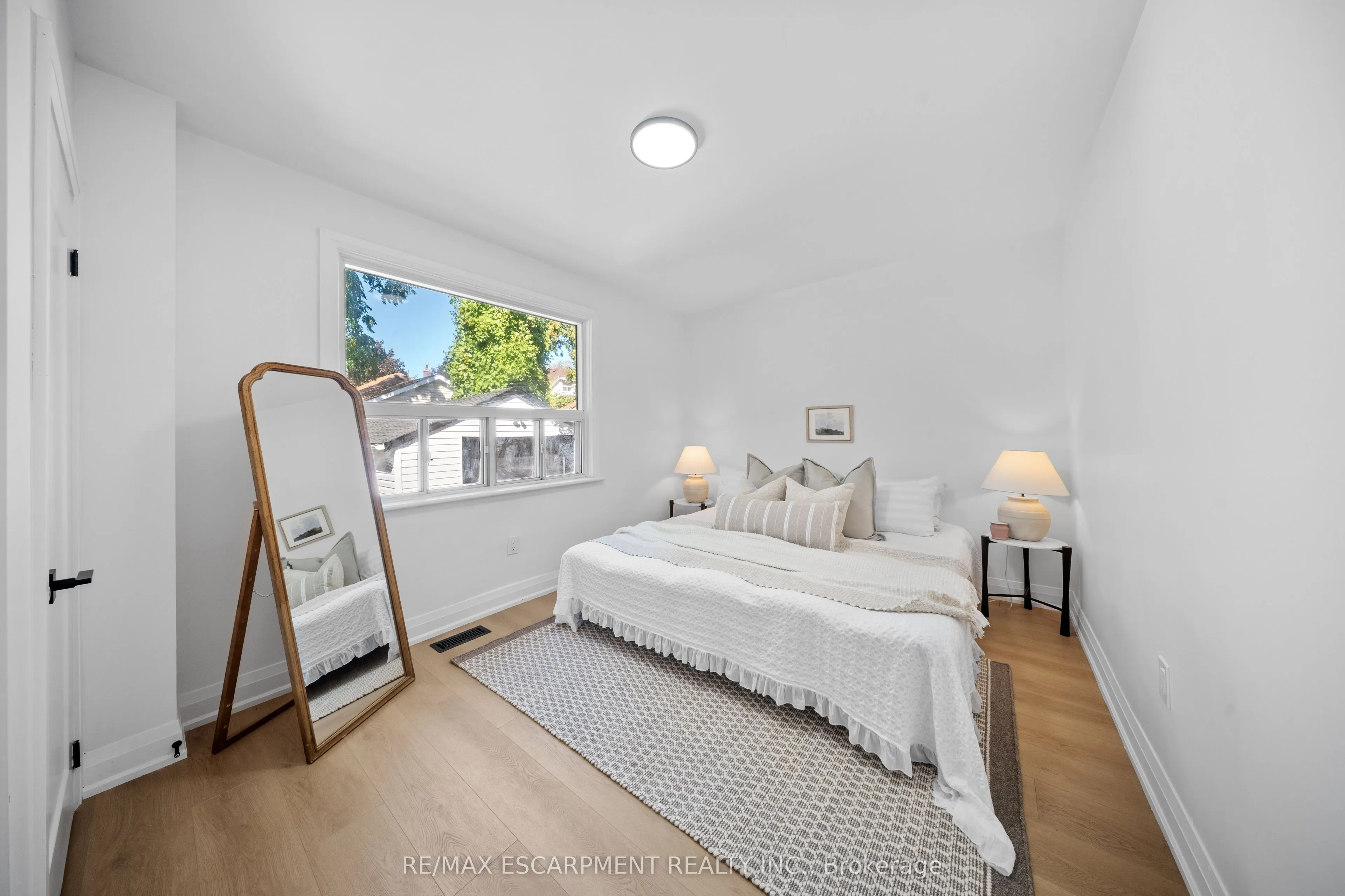 48 Woodbridge Road