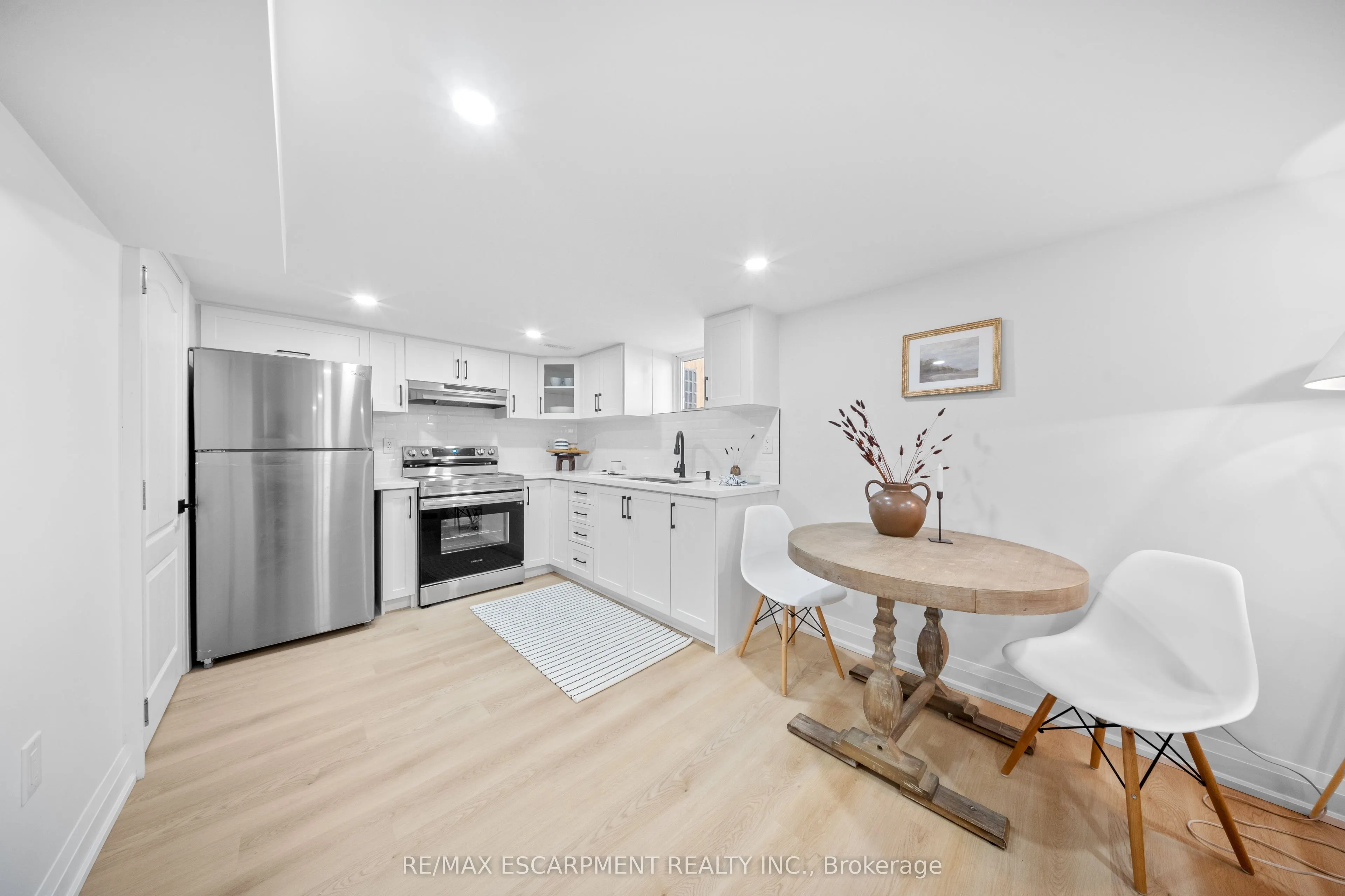 48 Woodbridge Road