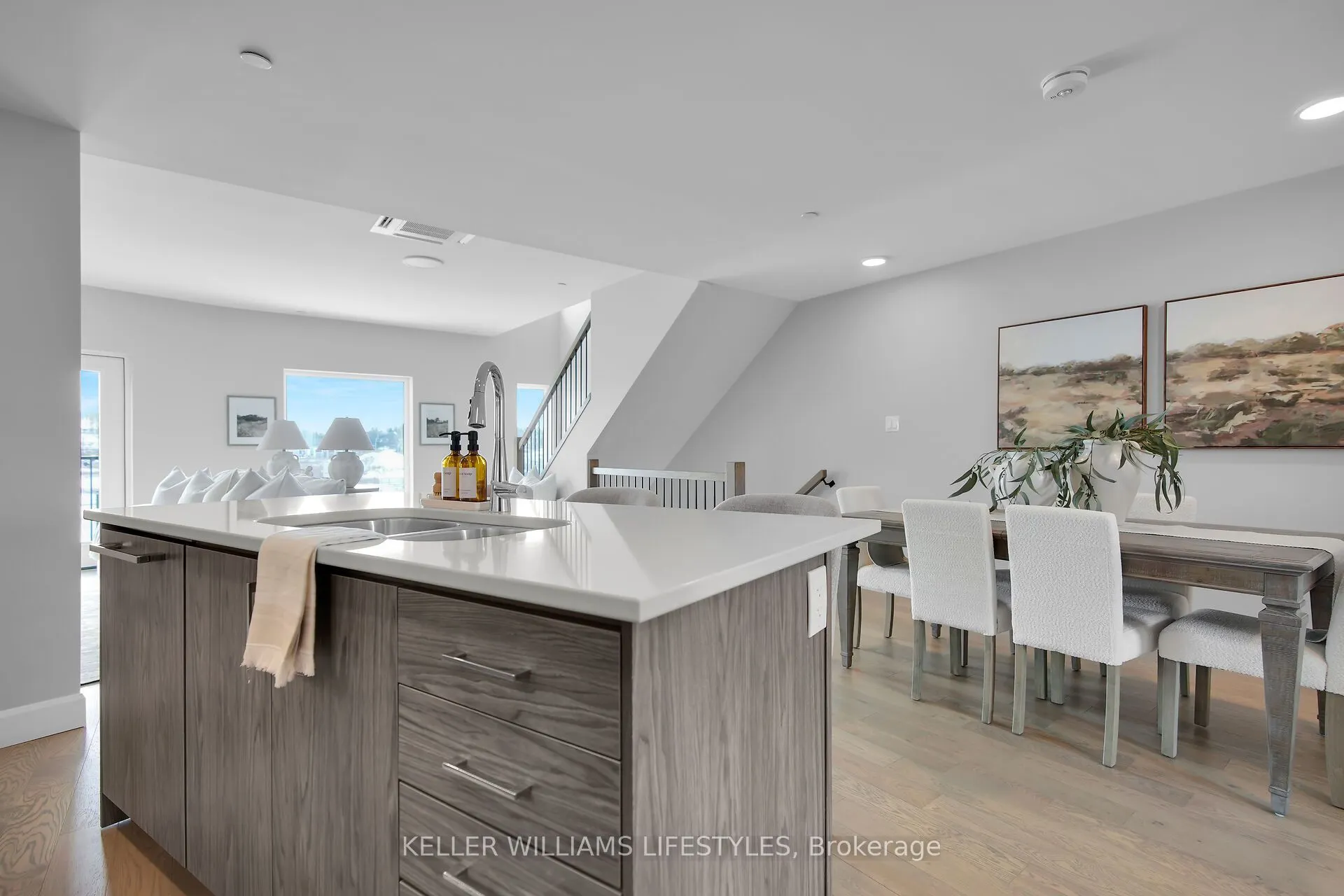 2062 Lumen Drive, #A120