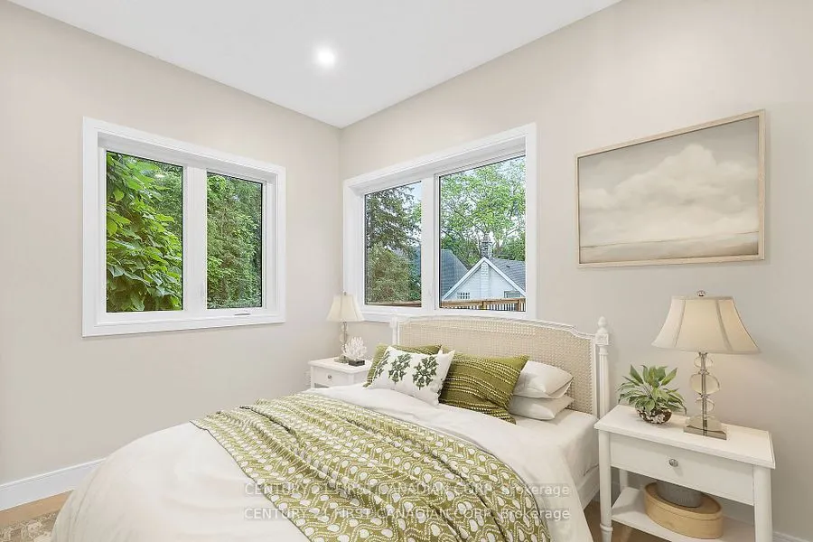 858 WILLIAM Street