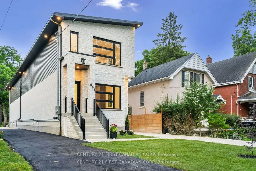 858 WILLIAM Street