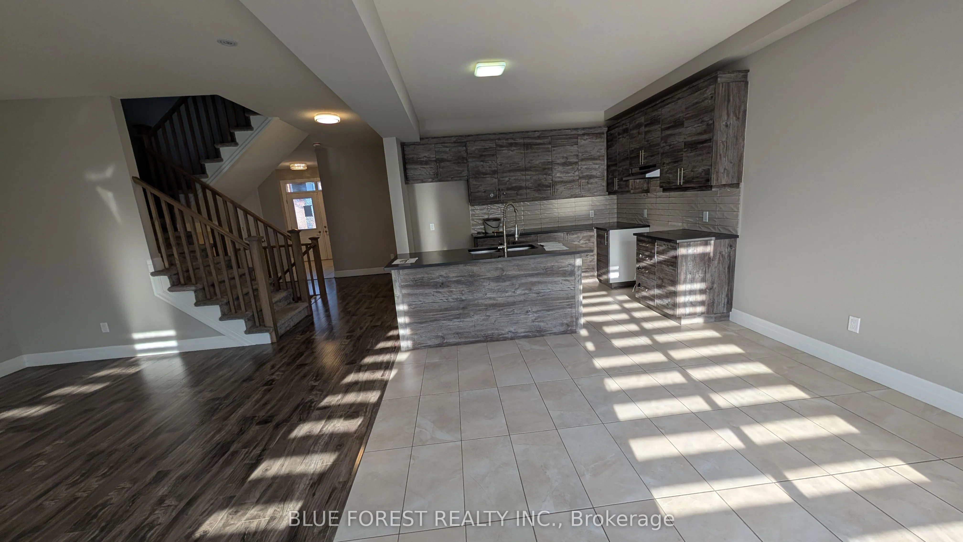 2926 Turner Crescent