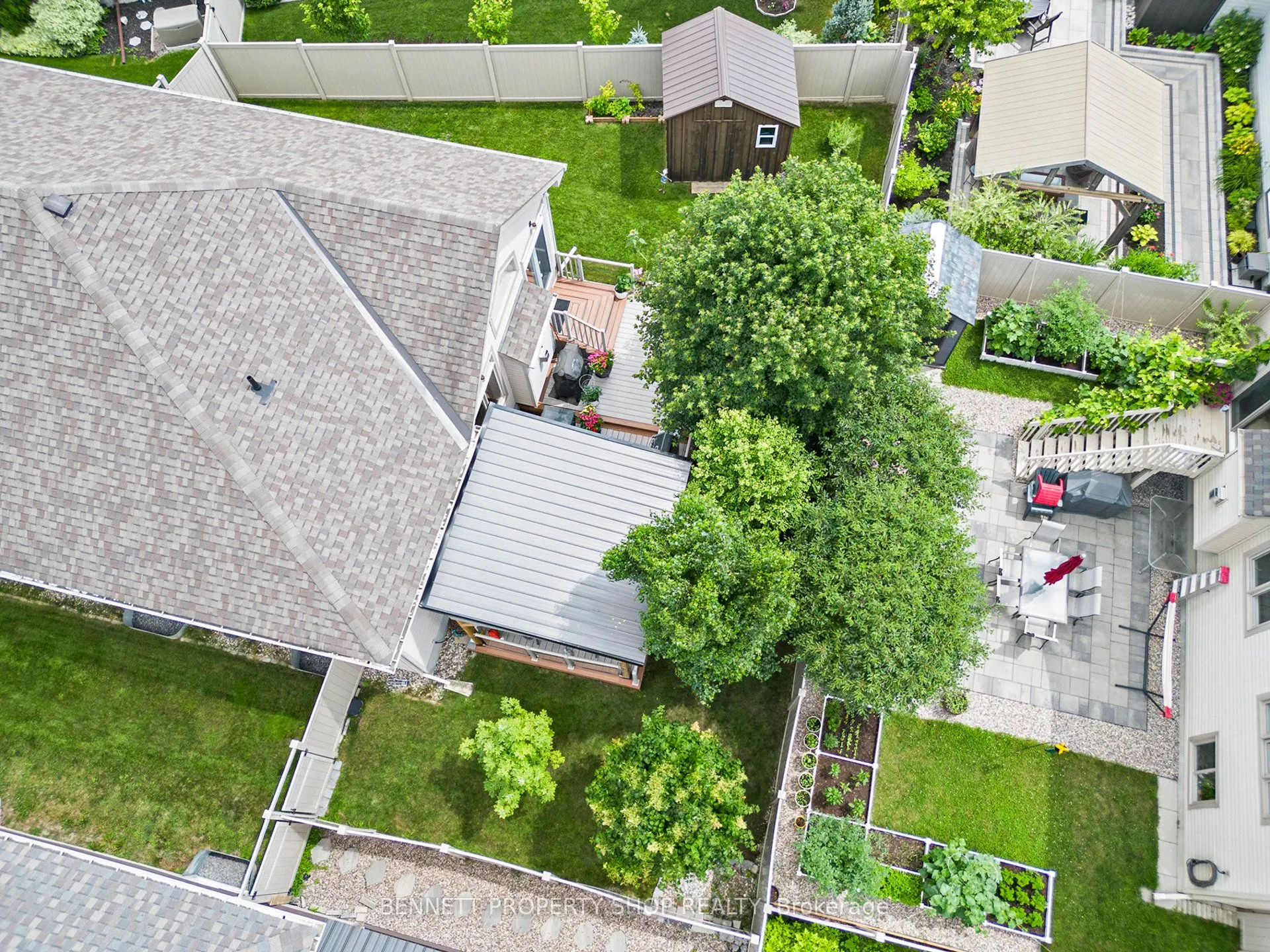 123 Elfin Grove