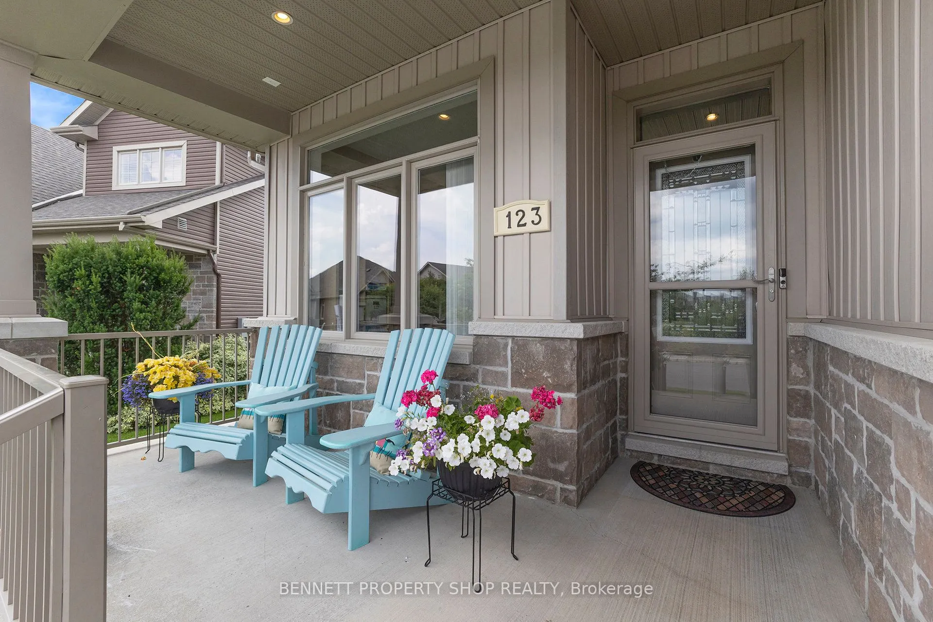 123 Elfin Grove