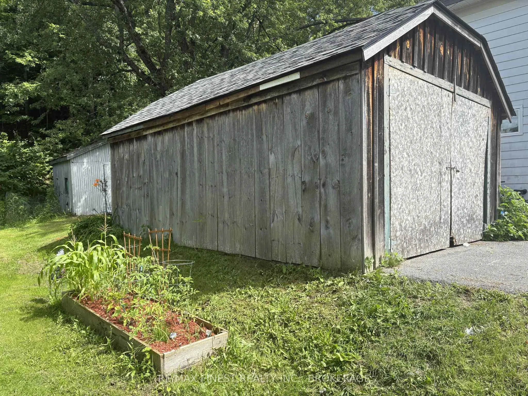 1469 Mountain Grove Road
