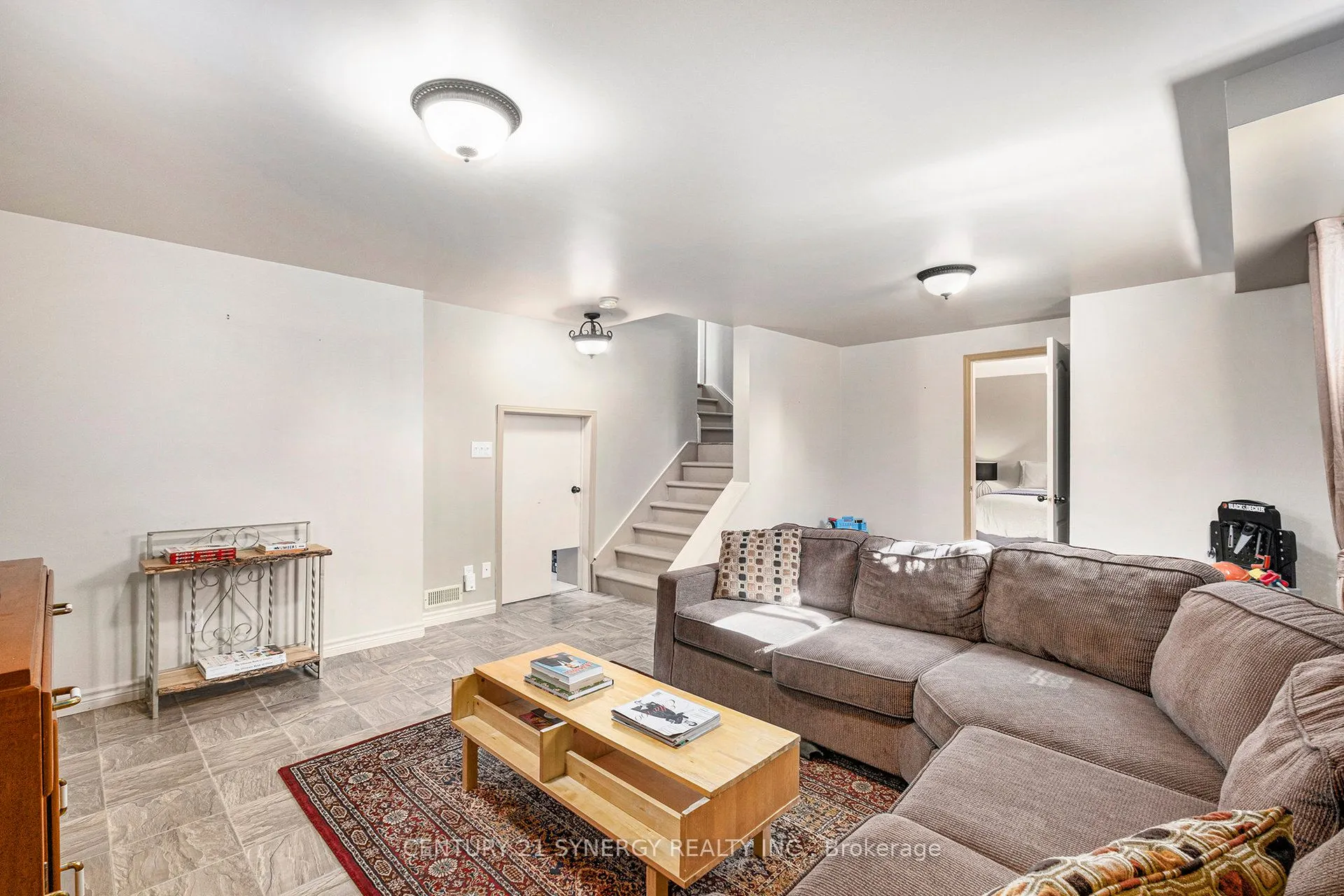 12 Davis Lane