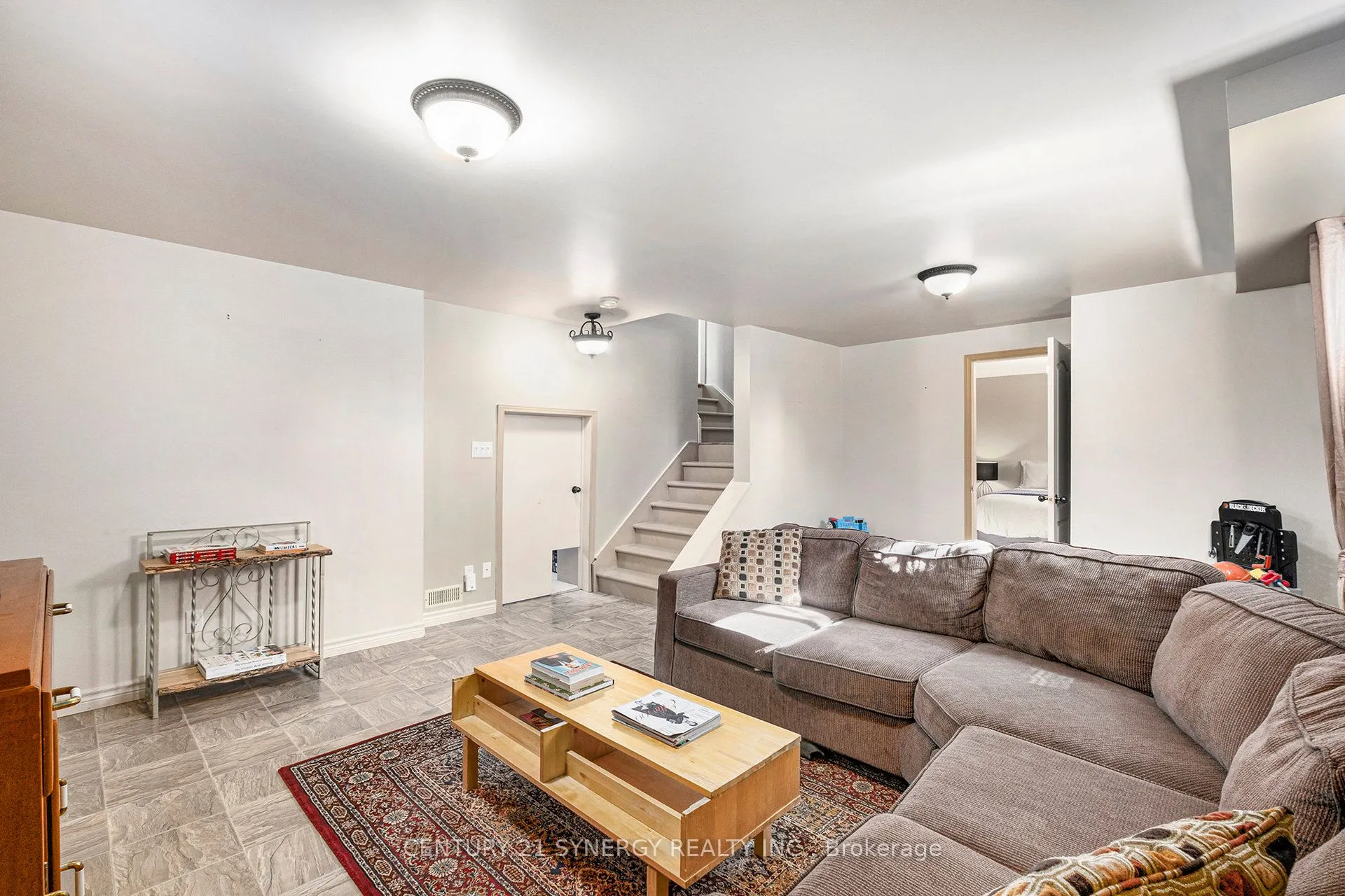 12 Davis Lane