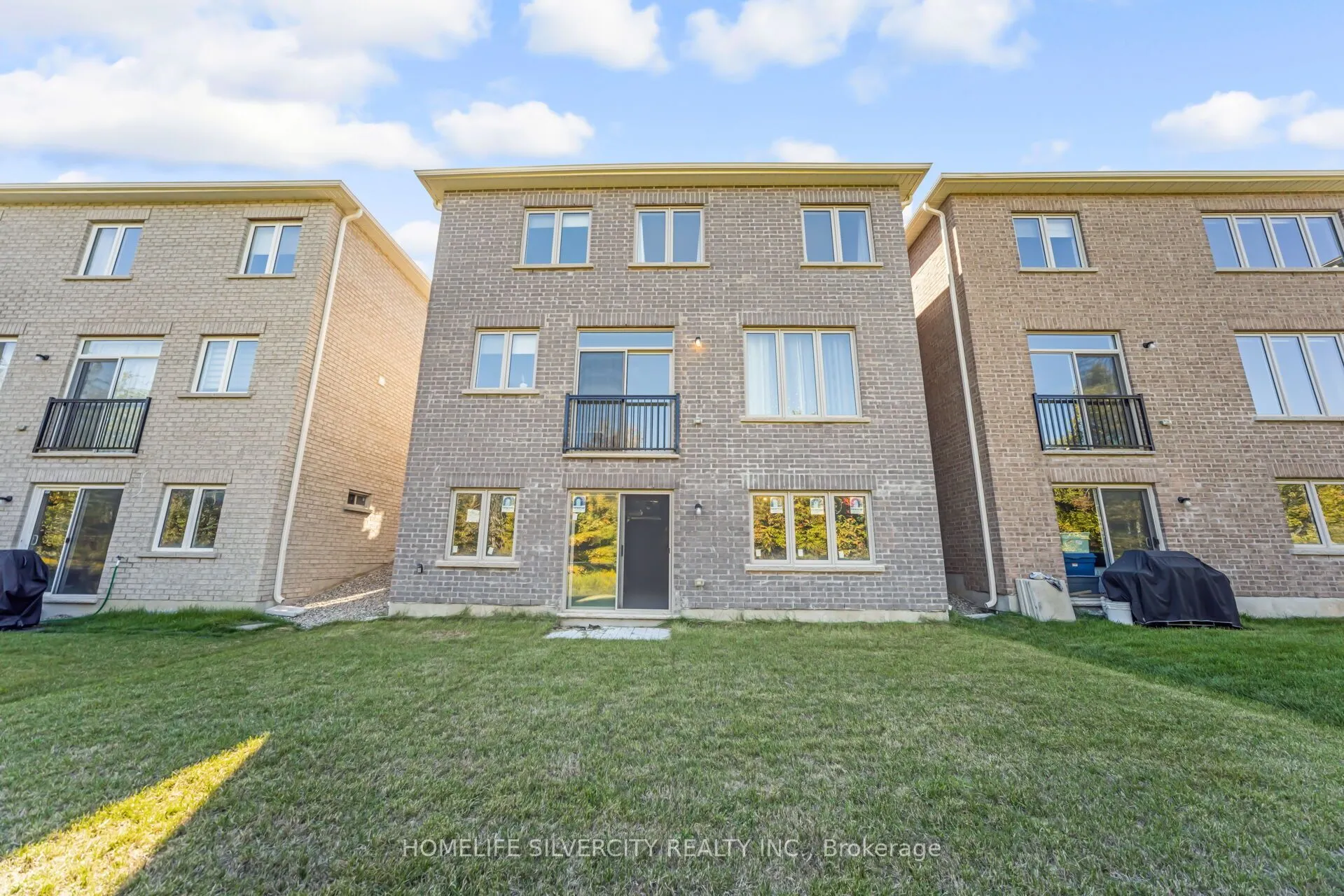 343 Leanne Lane