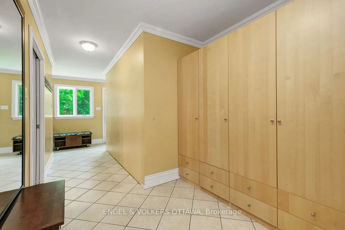 3 Mohawk Crescent