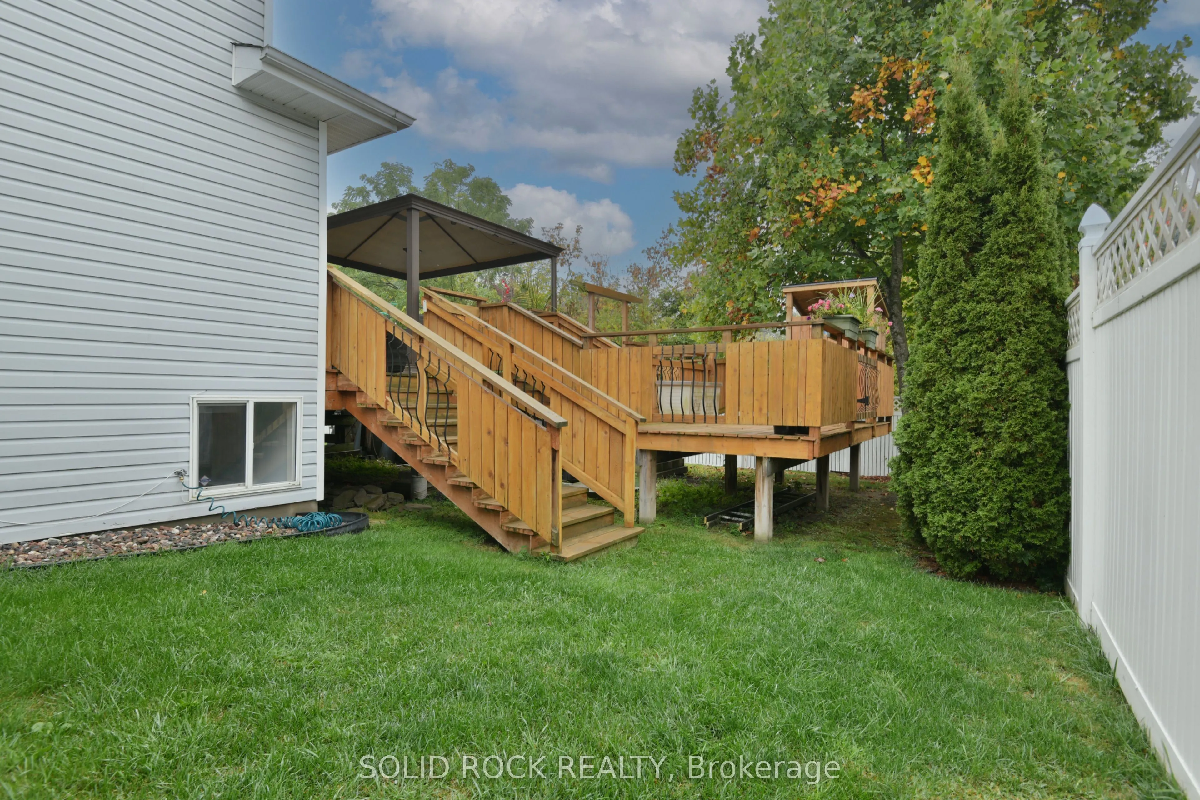 3 River Ridge Crescent