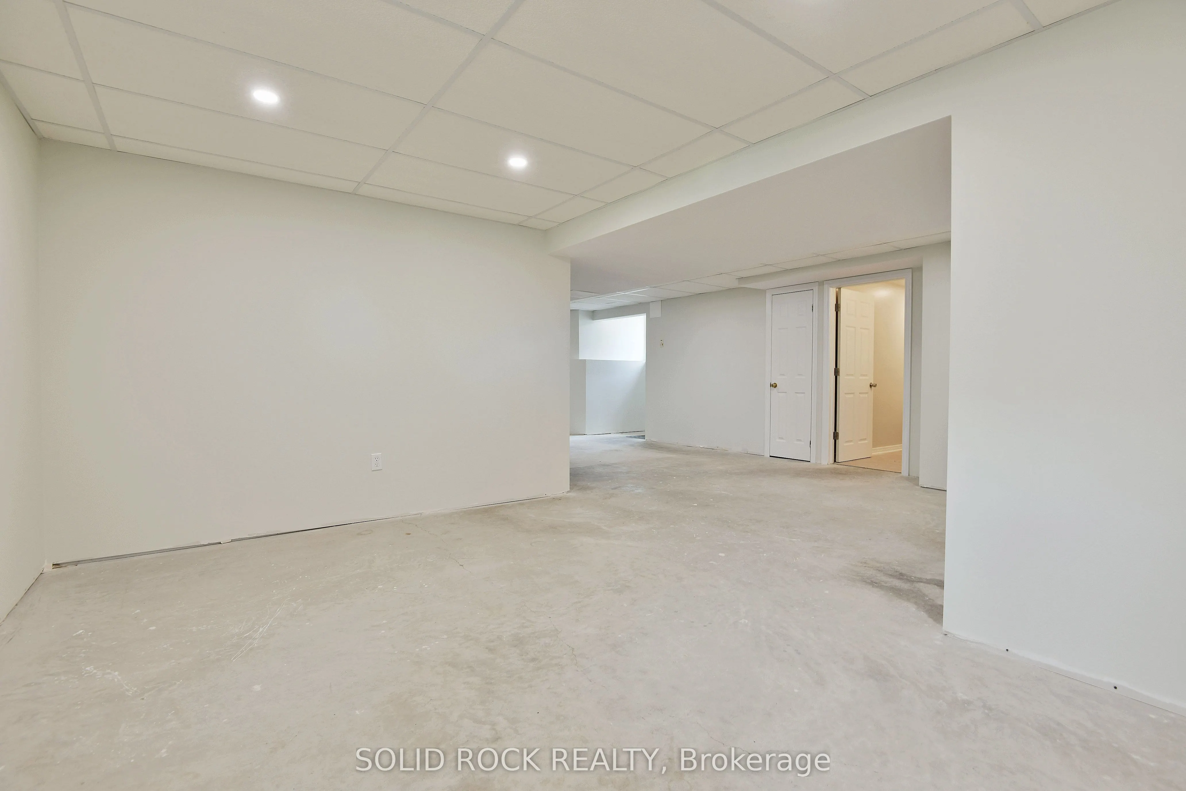 3 River Ridge Crescent