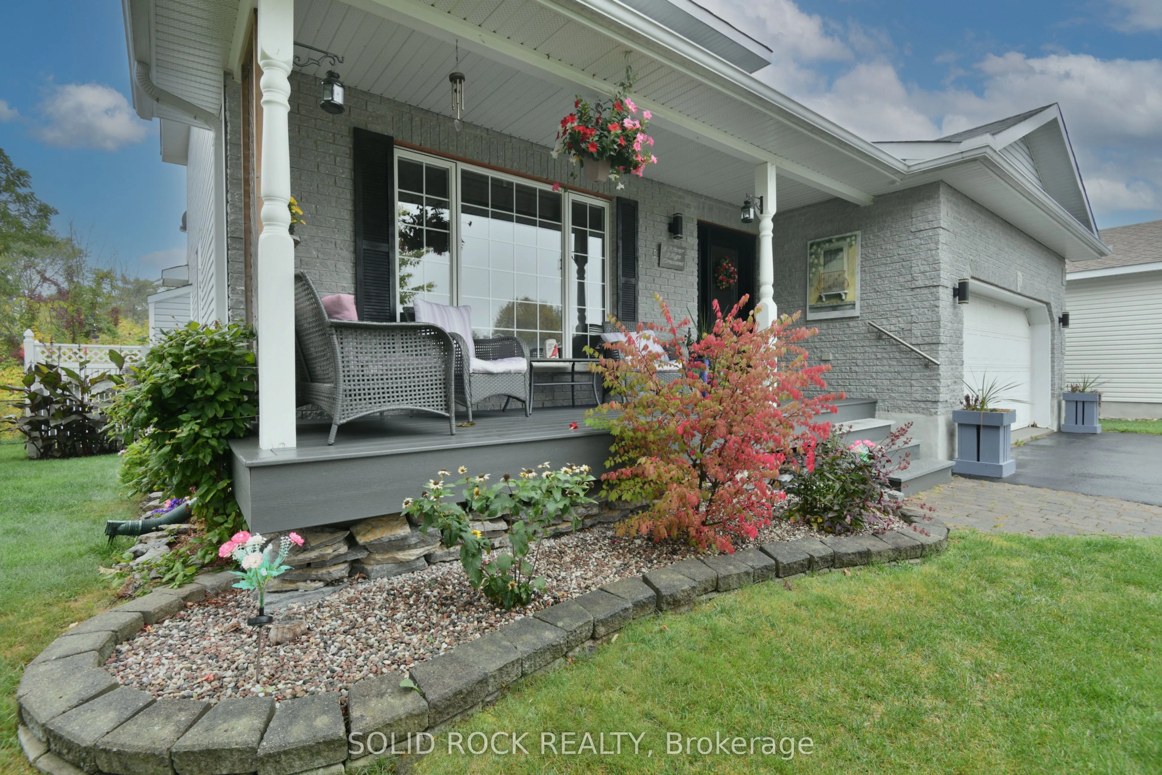 3 River Ridge Crescent