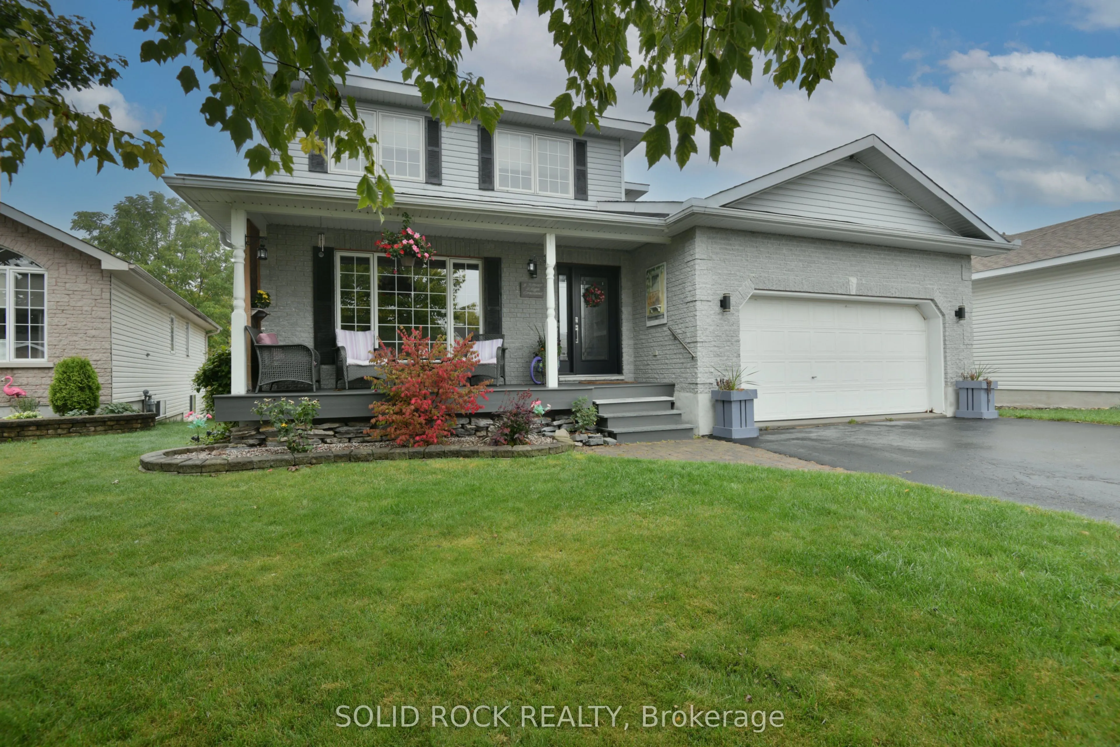 3 River Ridge Crescent