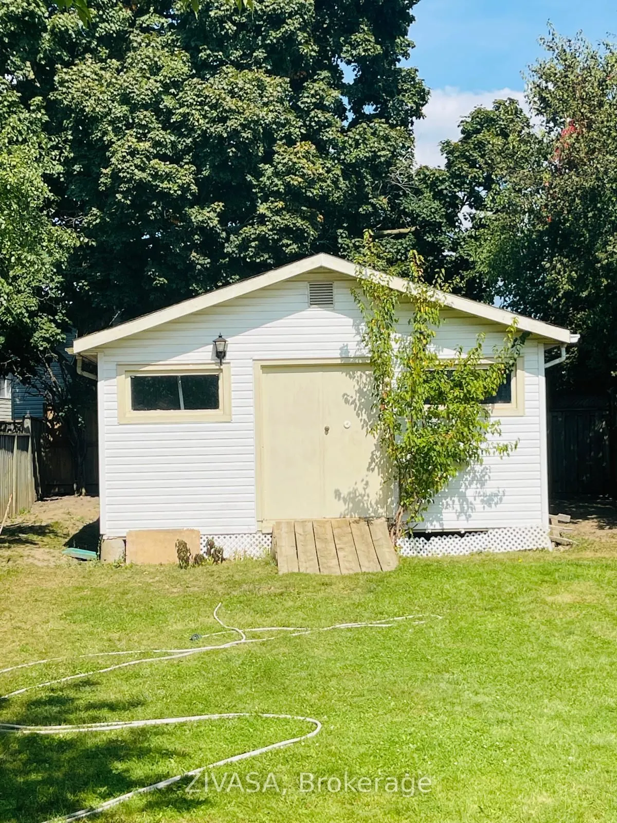 451 Auden Road