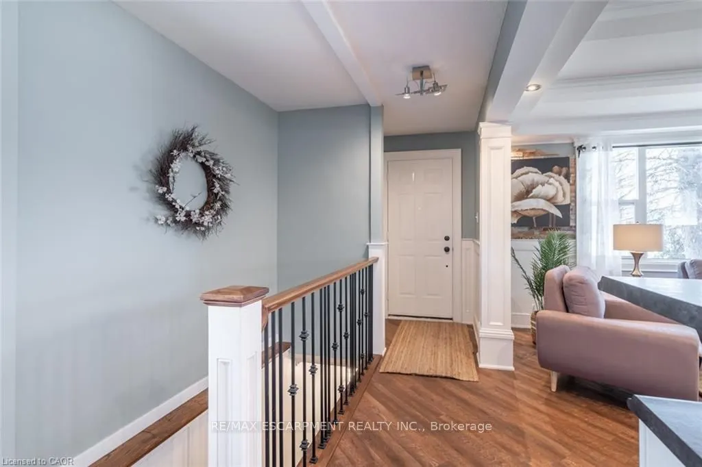 59 Edwina Court, #UPPER