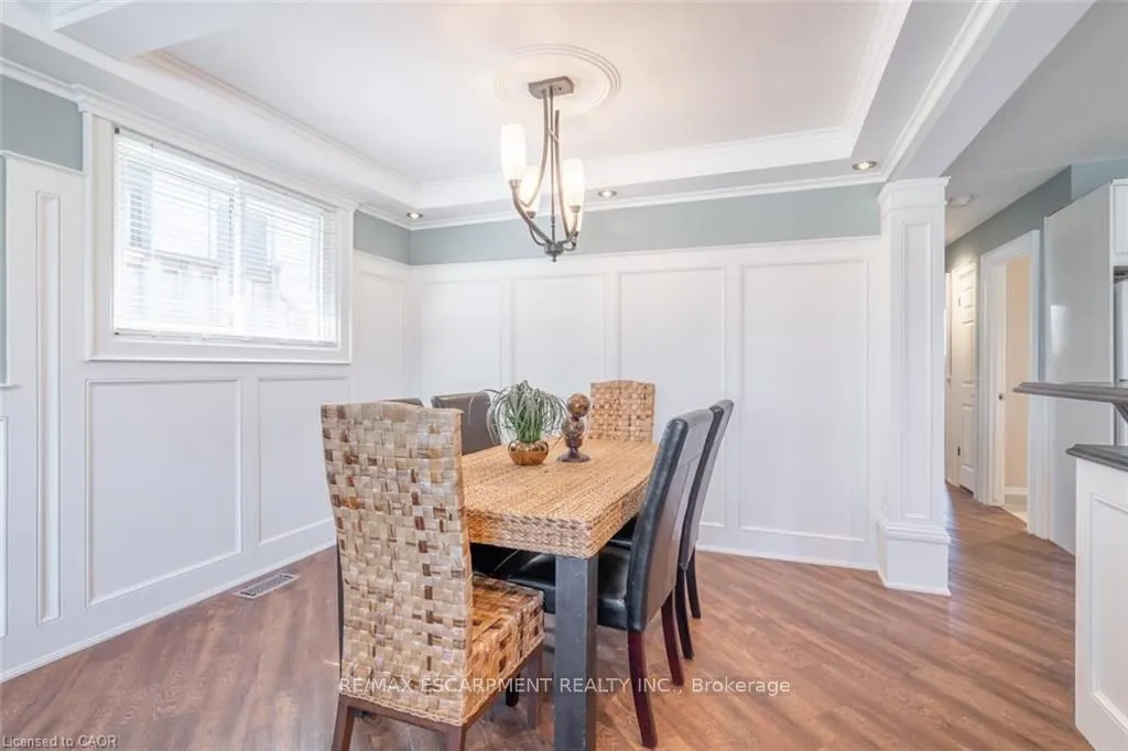 59 Edwina Court, #UPPER