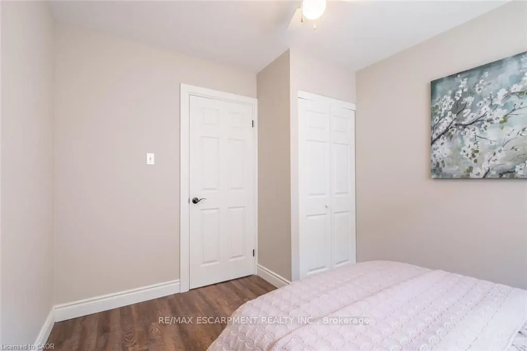 59 Edwina Court, #UPPER