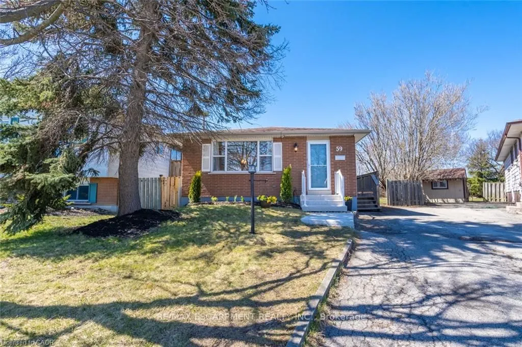 59 Edwina Court, #UPPER