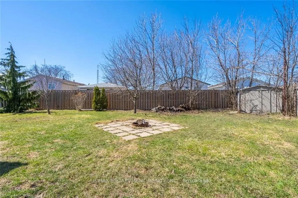 59 Edwina Court, #UPPER