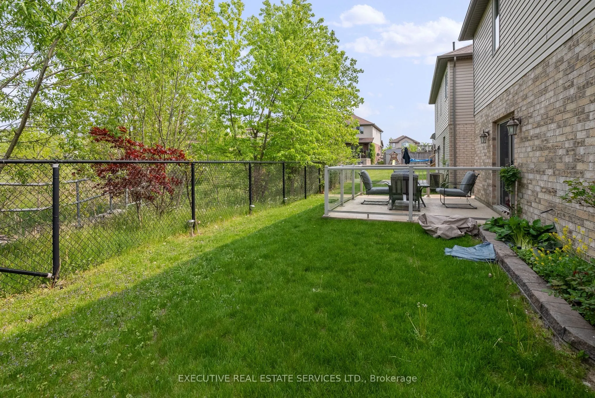 2884 DEVON Road